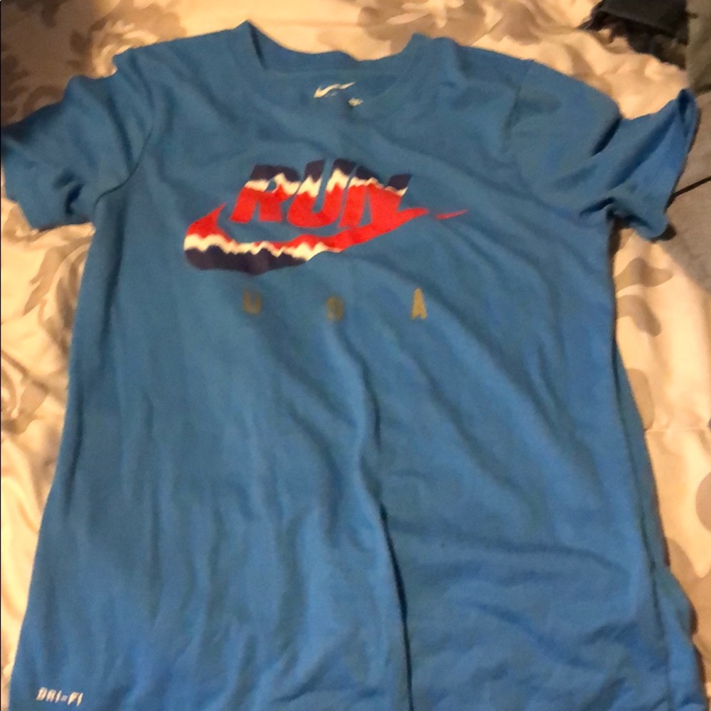 Nike T-shirt